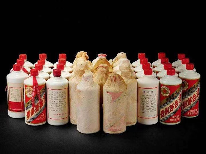 成县日照岚山回收酒价格哪里回收(附近上门回收茅台酒）?